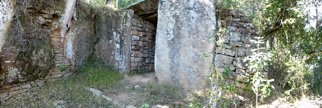 Ambohimanga porte sud Vavahady Ampitsaharana