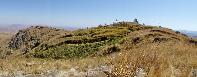 le sommet du massif d' Ambohitsarabe ancien site fortifié