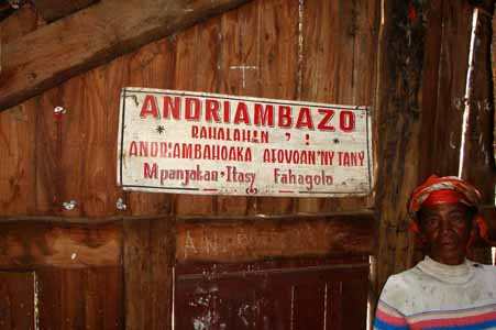 Andriambazo frére de Andriambahoakafovoanitany roi d'Itasy