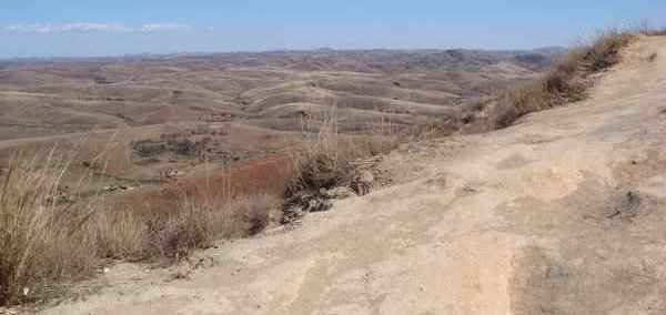 Ambohitrondrana  Vue nord-ouest