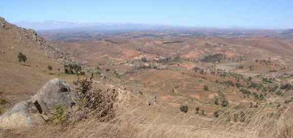 Ambohitrondrana  Vue sud-ouest