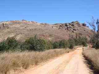 massif d'Ambohitrondrana les 2 premieres crêtes sud