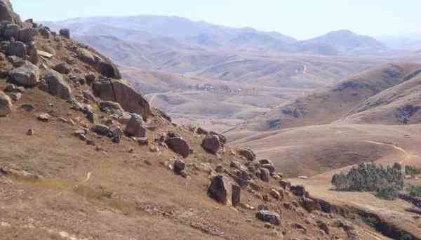 massif d' Ambohitrondrana Vue nord-est