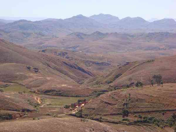 massif d' Ambohitrondrana Vue nord nord-est