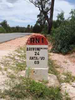 borne kilométrique RN 1 vers Antananarivo Arivonimamo