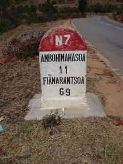 borne kilométrique RN 7 vers Antananarivo Ambohimahasoa