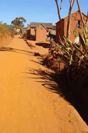 montée vers le village de Ambatoharanana