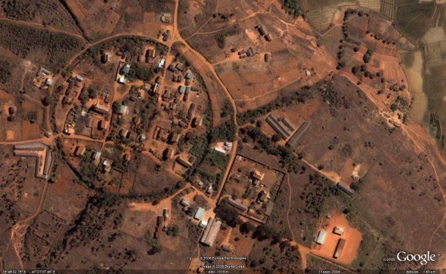 vue aérienne du village de Fiakarana