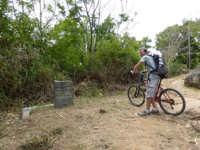 Guillaume dans l'ascension d' Ambohimanga