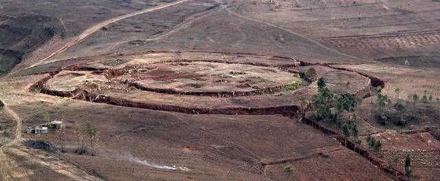 cercle de fossés et les évacuations des eaux