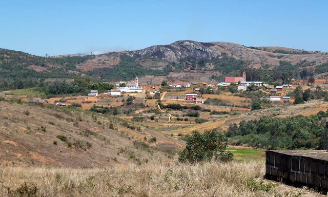Village Ambohimifangitra