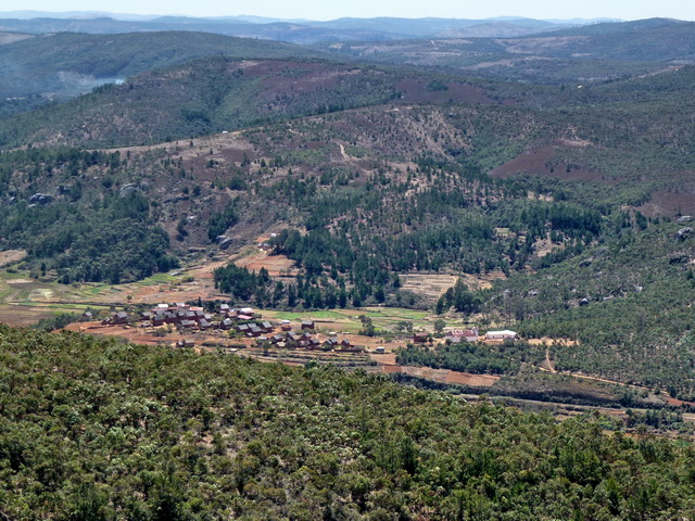 Village Nanelezana