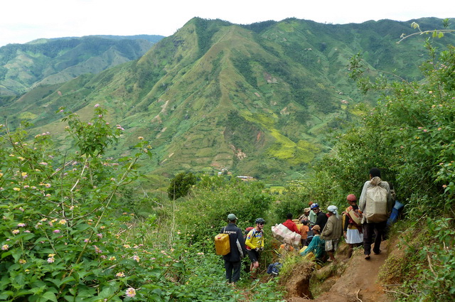 descente sur la vallée de la Mangoro