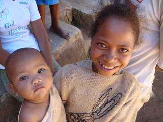 jeune fille et l'enfant